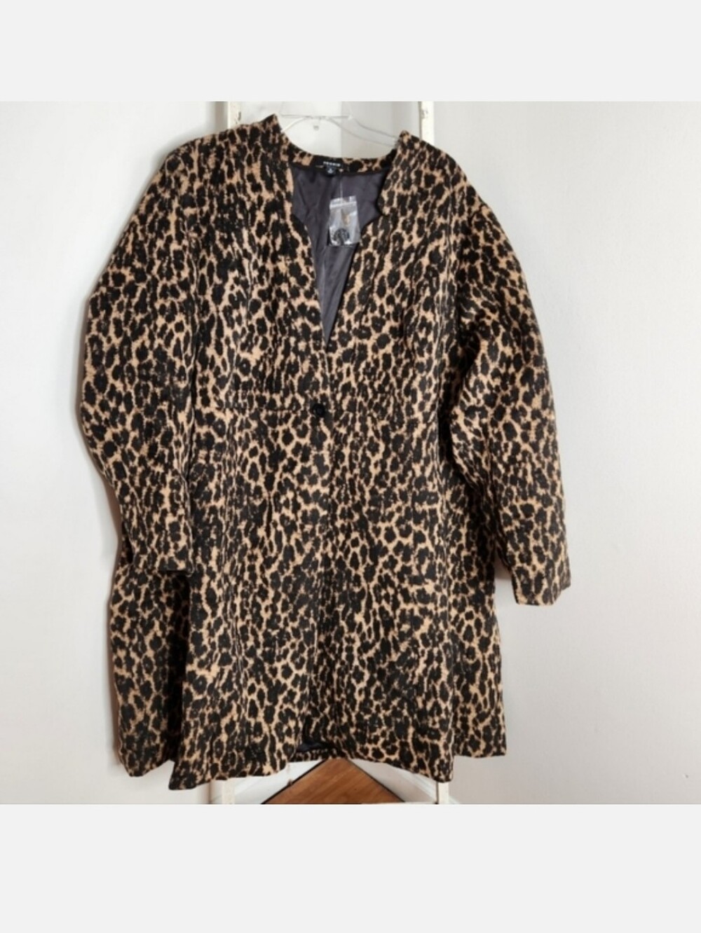 Torrid Coat NWT womens size 5 5X 28 Wool blend leopard print single button